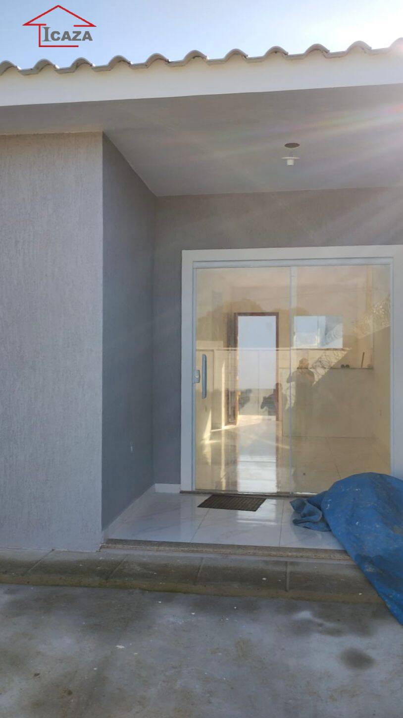 Casa à venda com 2 quartos, 80m² - Foto 1