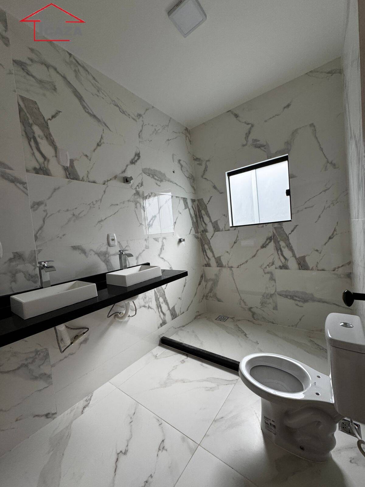 Casa à venda com 2 quartos, 101m² - Foto 5