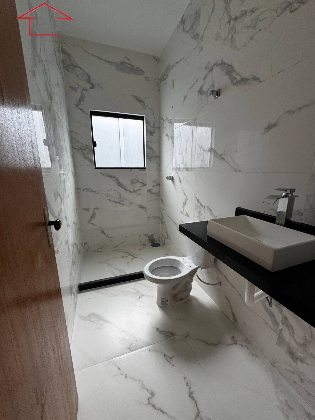 Casa à venda com 2 quartos, 101m² - Foto 6