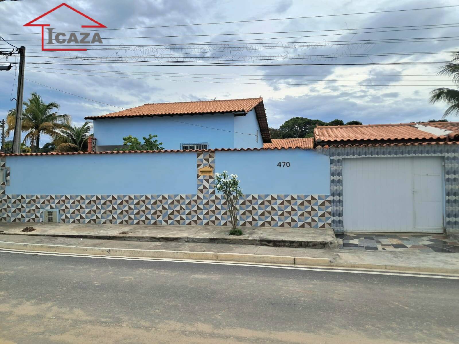Casa à venda com 2 quartos, 80m² - Foto 1