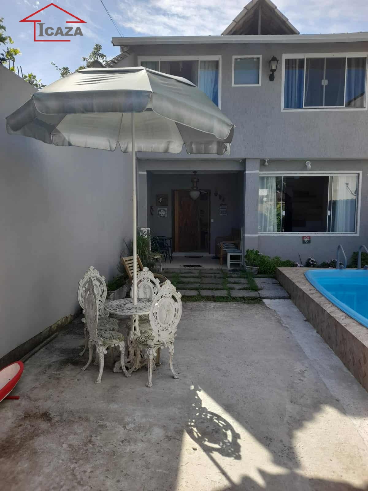 Casa à venda com 3 quartos, 48m² - Foto 1